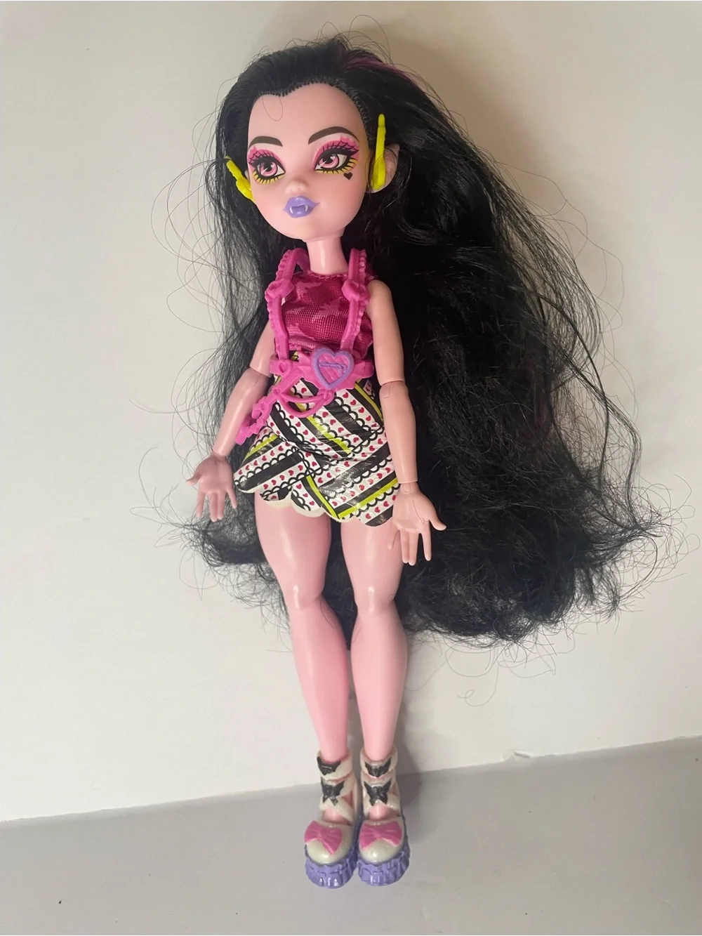 Monster High Doll Draculaura Skulltimate Secrets Neon Frights